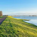 Der Elbe So Nah 2 *