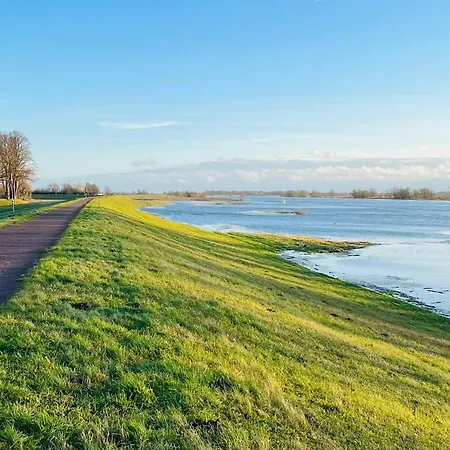 Der Elbe So Nah 2 *